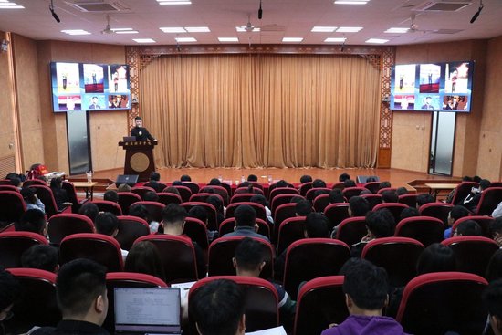 赢博体育,赢博（中国）公司校友温举金返校分享传媒从业经历